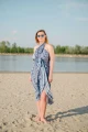 Sarong chusta Santorini na kobiecie na plaży